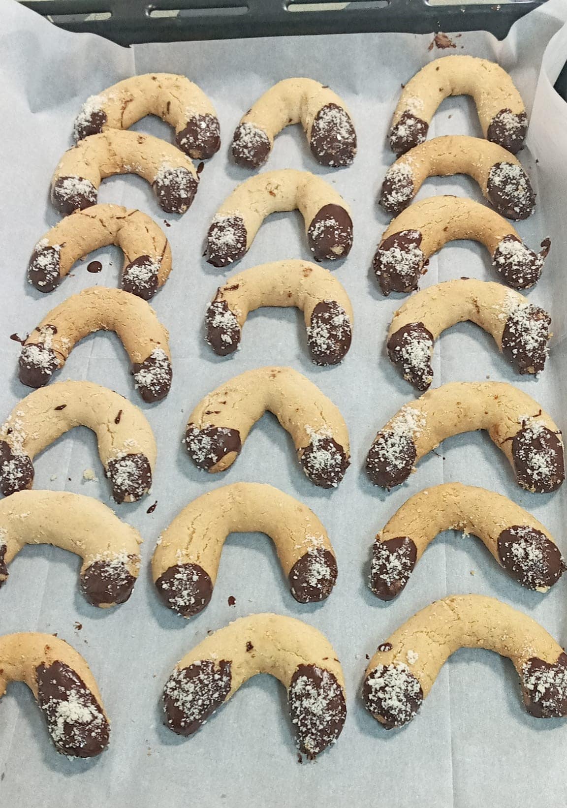 סהרוני שקדים נימוחים וטעימים