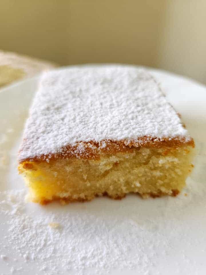 עוגת פודינג וניל - מושלמת ליד הקפה