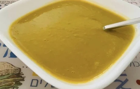 מרק אפונה סמיך ועשיר
